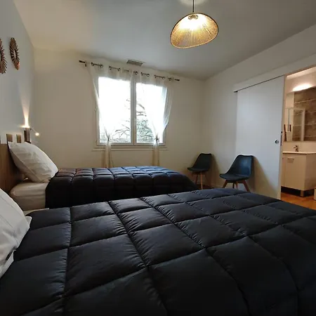 Hostel Amaren Bidea A Aroue, Chez Simone Et Manu, Parfaitement Sur Le Gr65 Aroue-Ithorots-Olhaiby